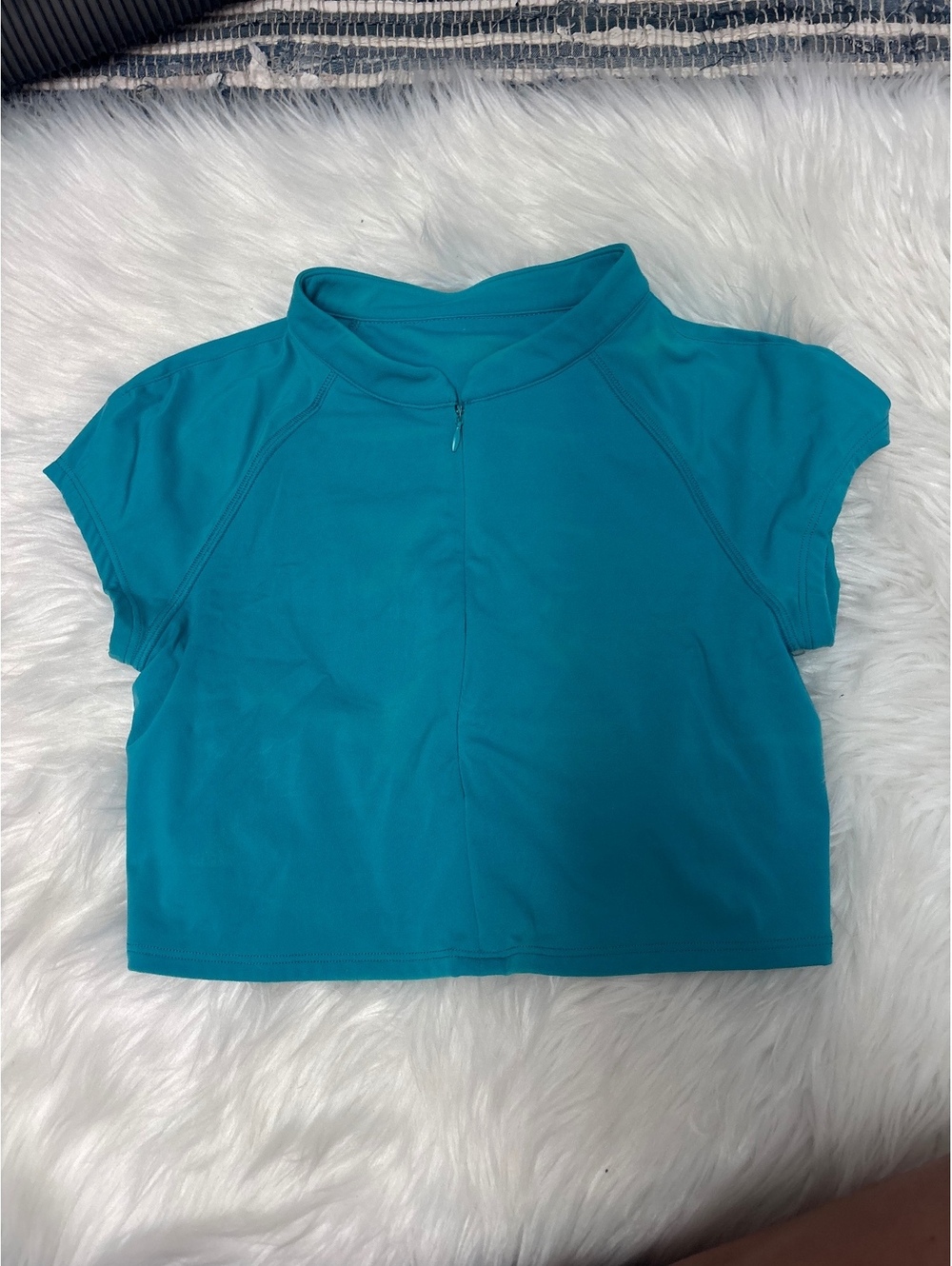 * | Alphalete | crop top. Size S.